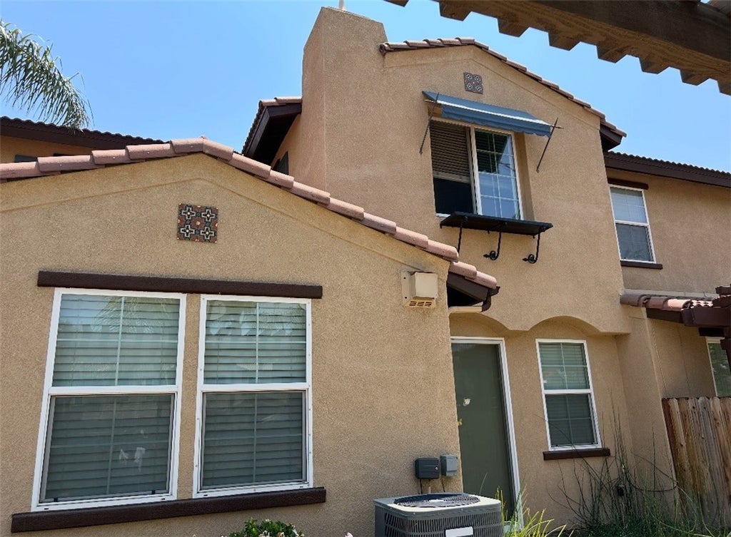 1620 Queen Palm Court, Perris