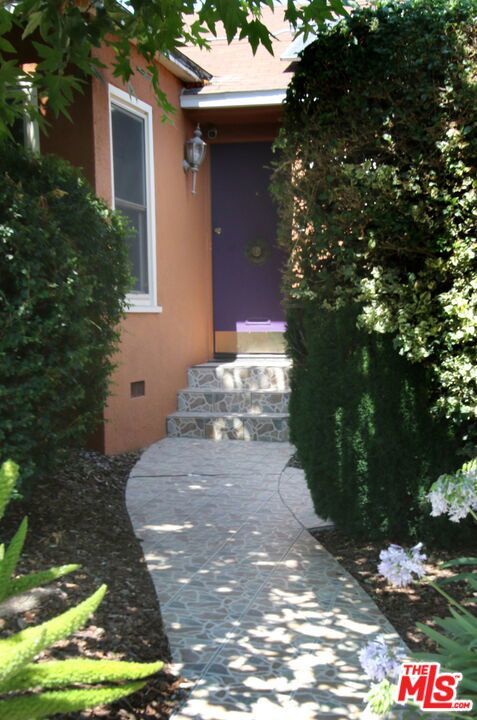 Photo of Listing #25569035