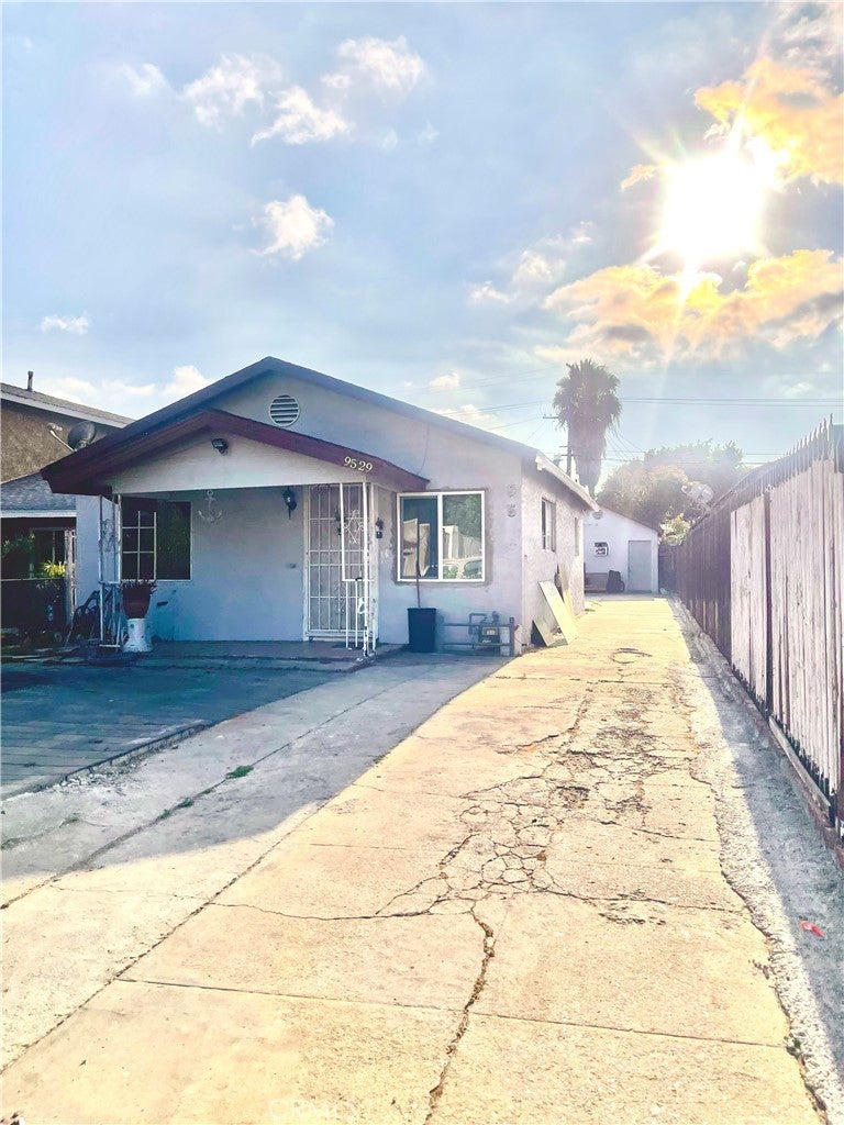 Photo of Listing #DW25166367