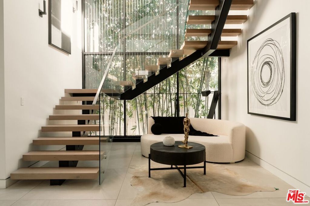 Photo of Listing #25568319