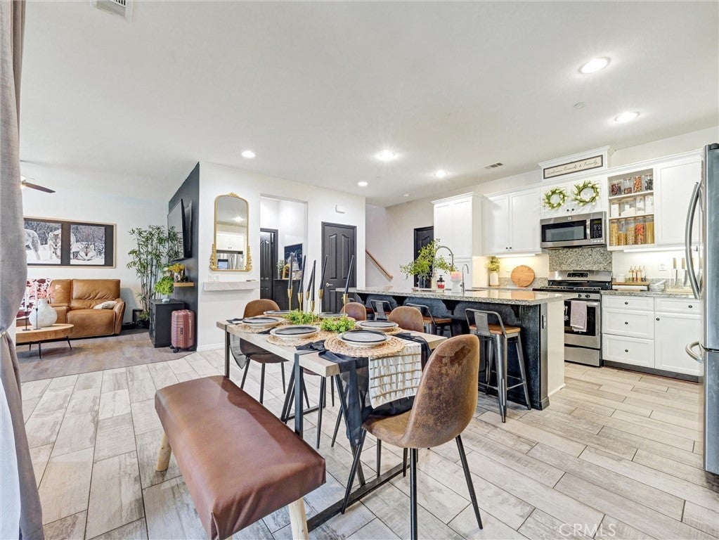 Photo of Listing #IG25159453