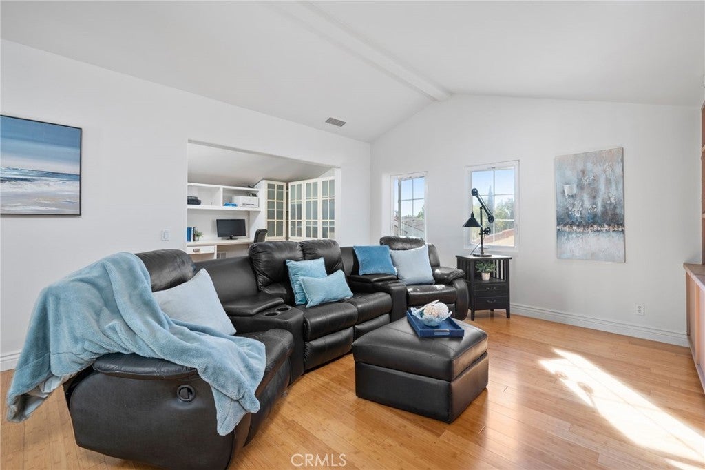 Photo of Listing #OC25166185