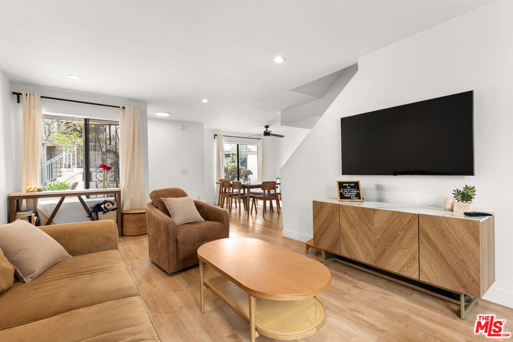 Photo of Listing #25566959