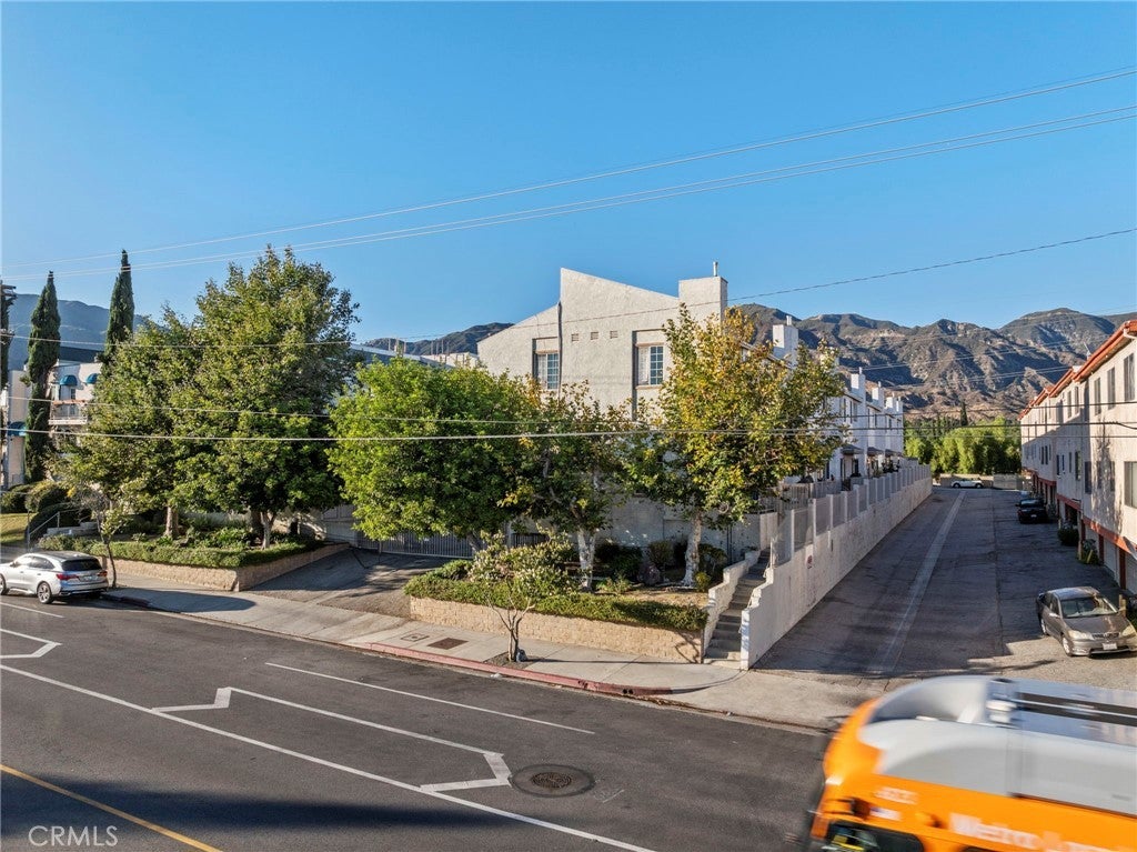 Photo of Listing #SR25167373