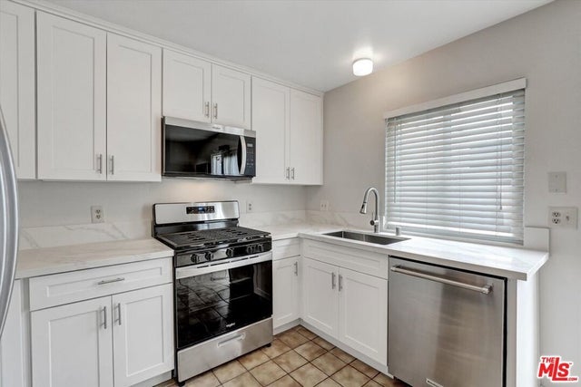 82 Eagle # 43, Irvine