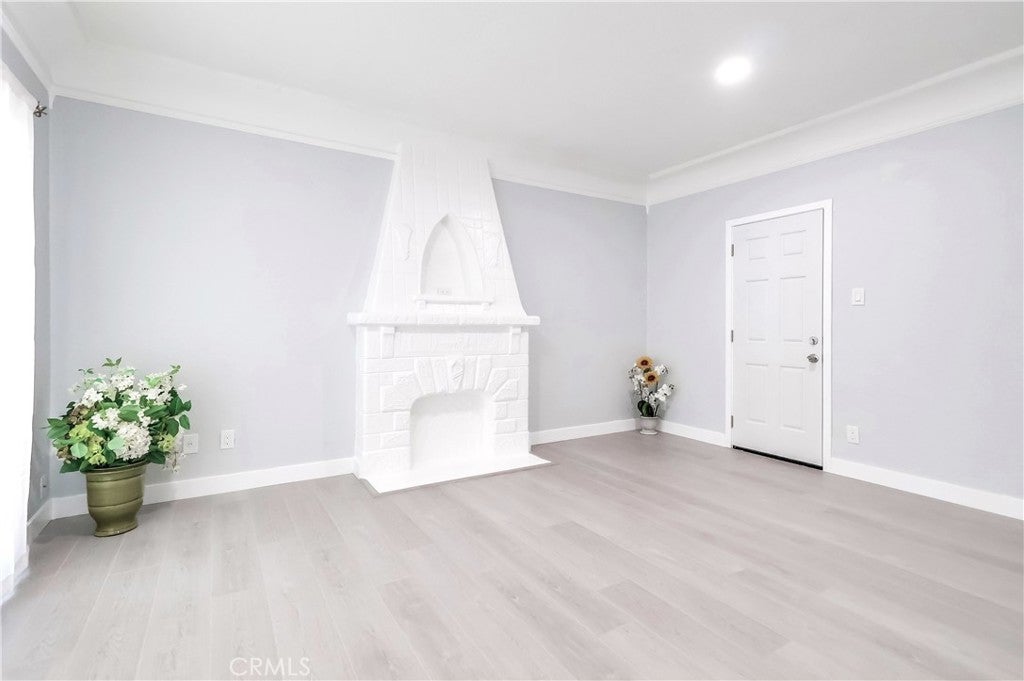 Photo of Listing #SB25167345