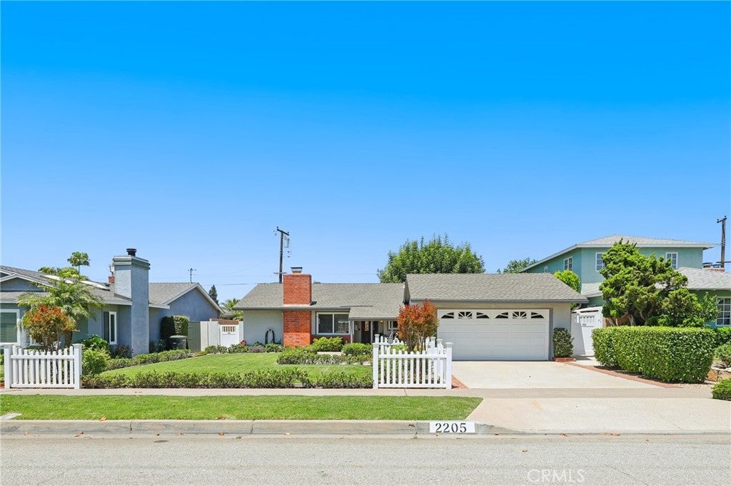 Photo of Listing #OC25167038