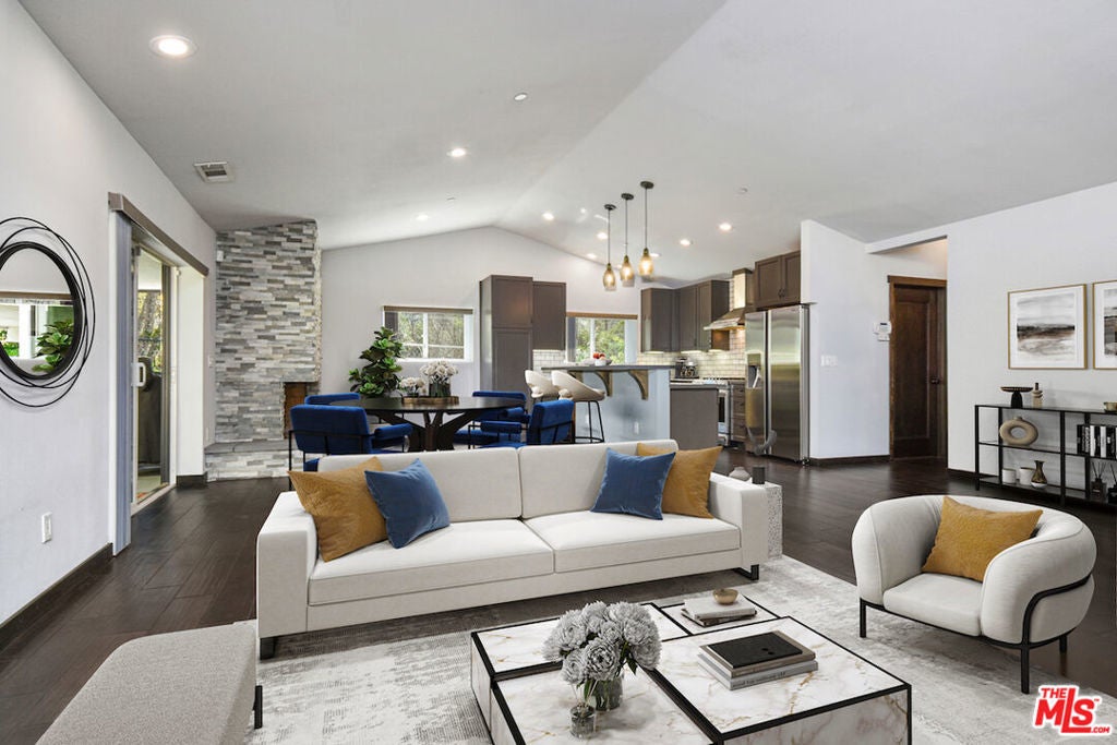 Photo of Listing #25569951