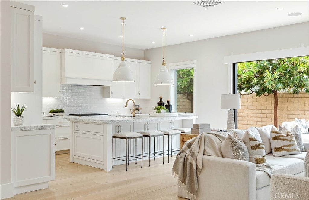 Photo of Listing #NP25164127