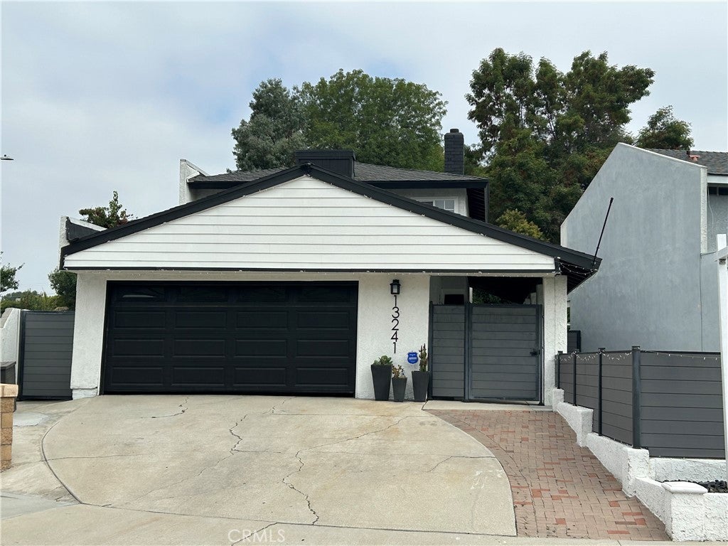 Photo of Listing #MB25165944