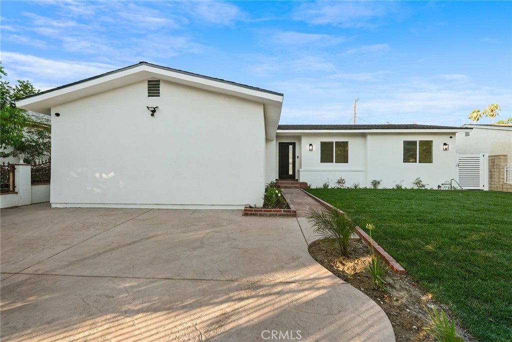 Photo of Listing #SR25168175