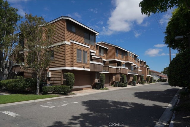 13175 Creek View Drive # F, Garden Grove