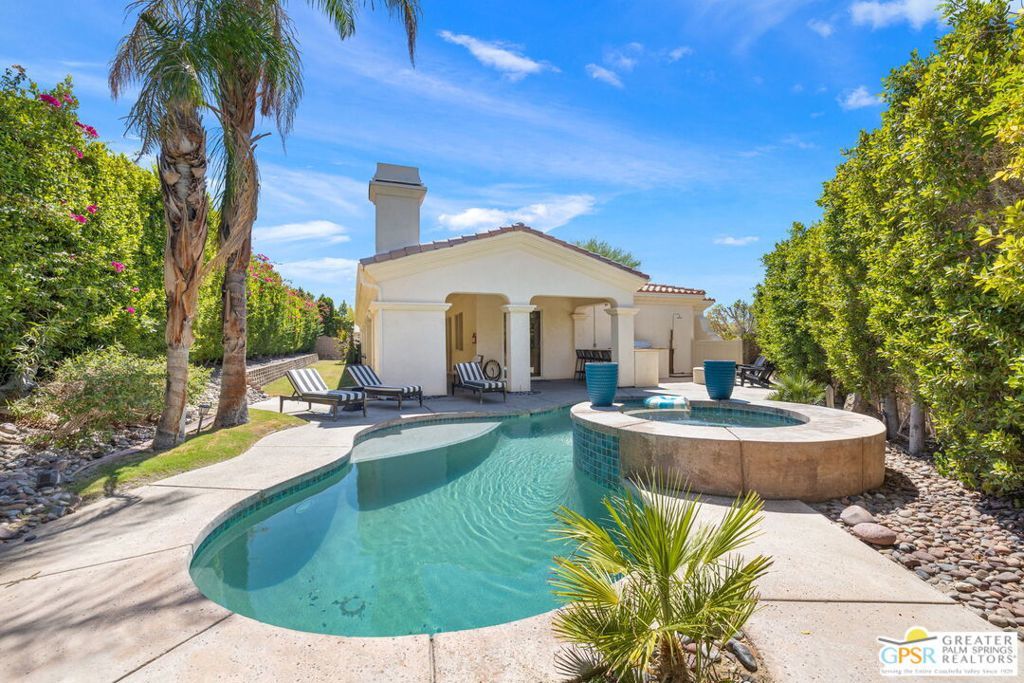 1420 Lorena Way, Palm Springs