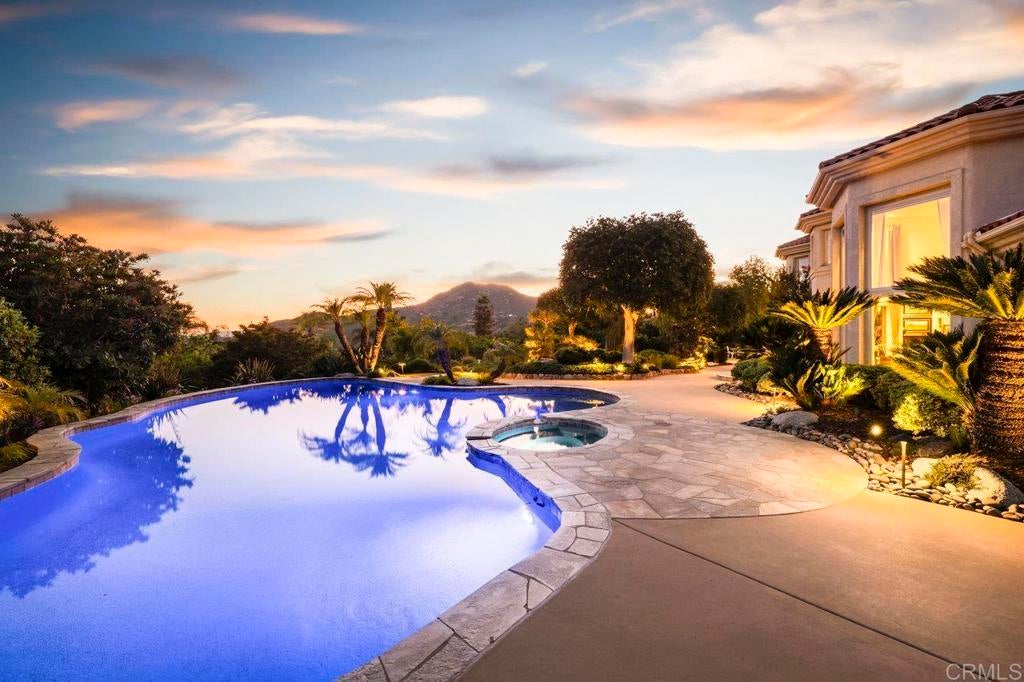 Photo of Listing #PTP2505711