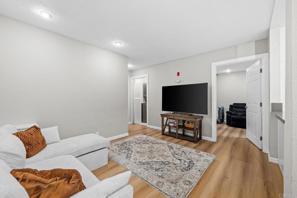 Photo of Listing #PTP2505716