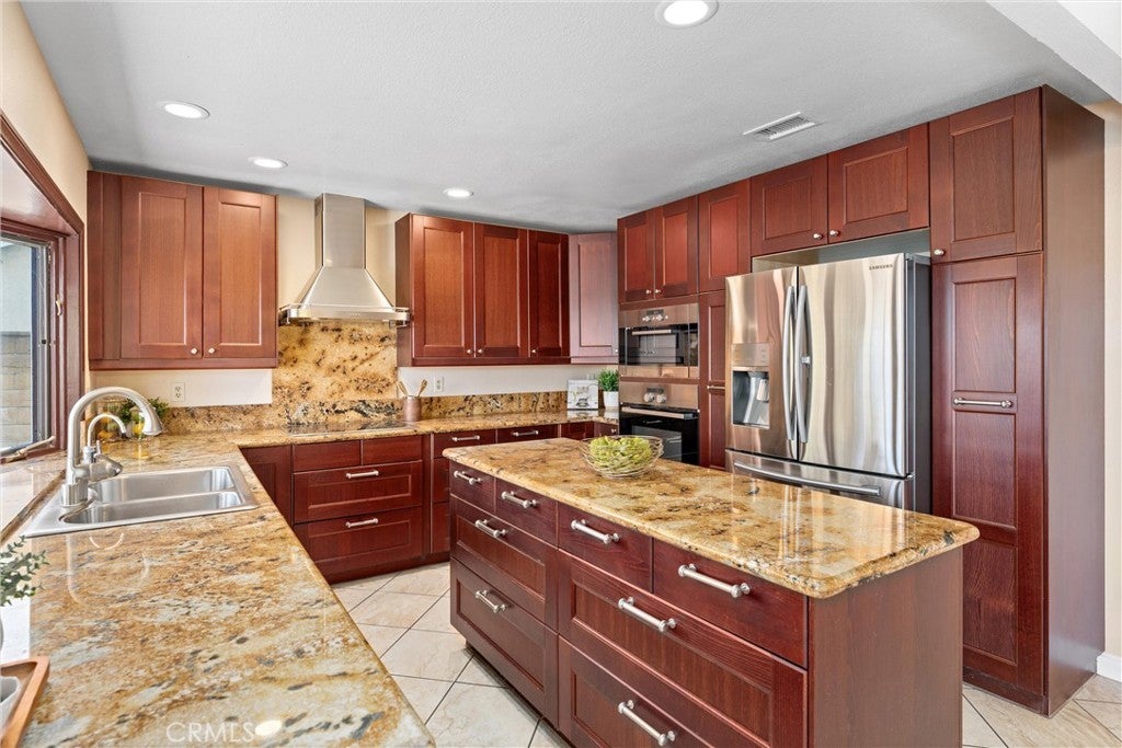 Photo of Listing #OC25163843