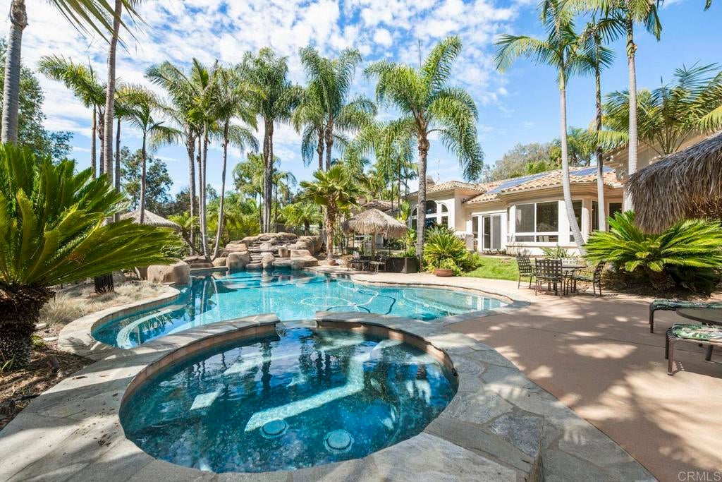 Photo of Listing #PTP2505733