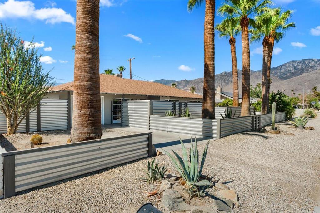 3767 Sunny Dunes Road, Palm Springs
