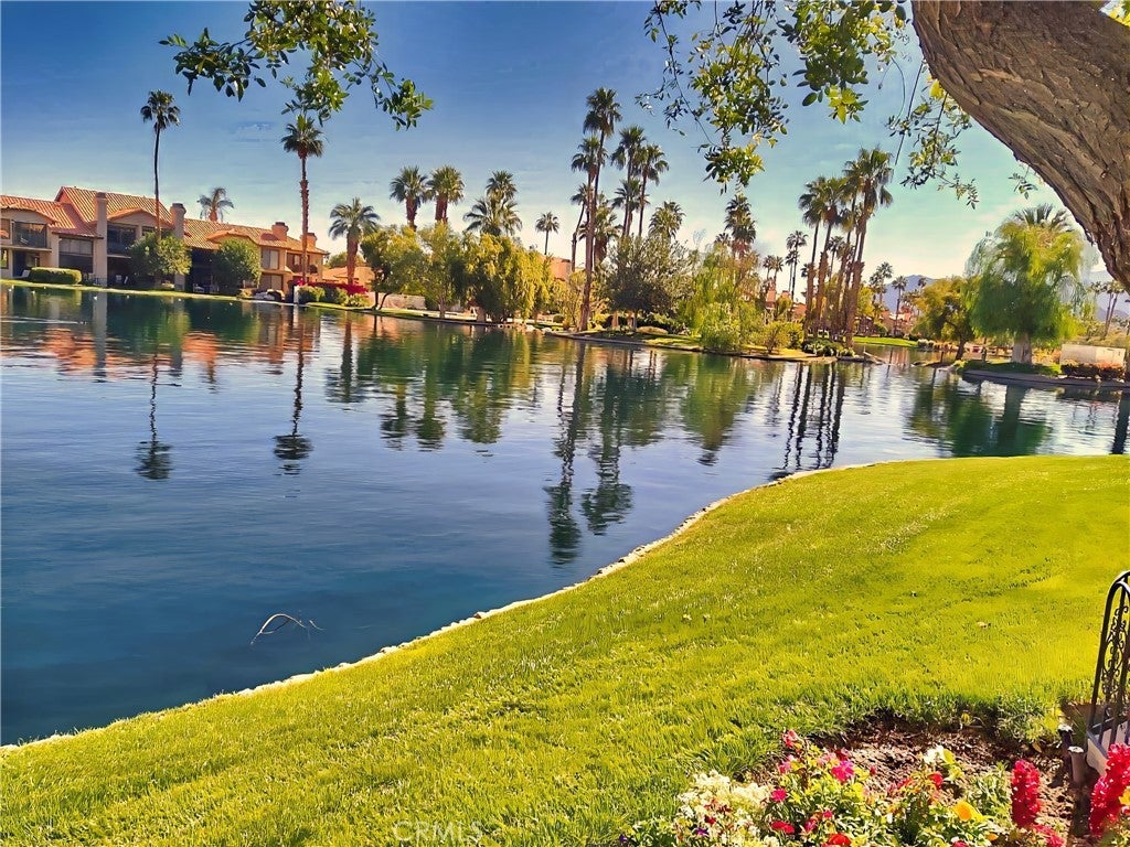 54970 Firestone, La Quinta