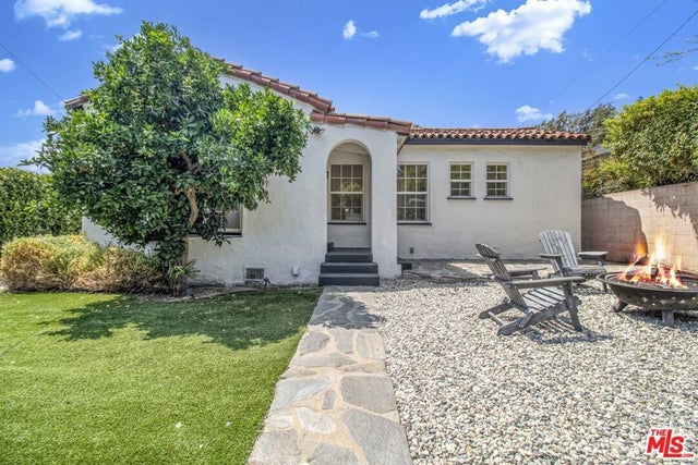 2201 Avon Street, Los Angeles