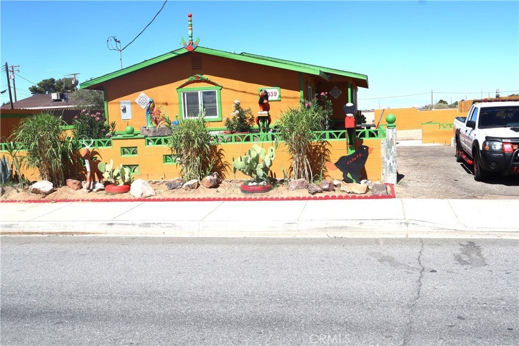 12339 Boron Avenue, Boron