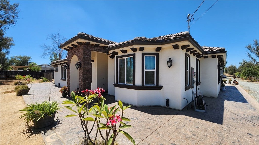 Photo of Listing #IV25171710