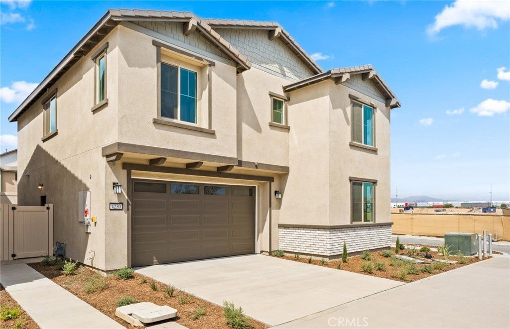 Photo of Listing #IV25172253