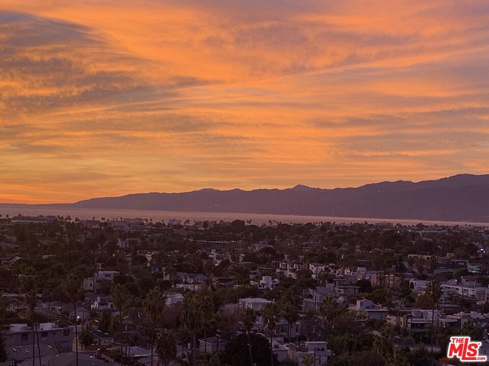 Photo of Listing #25567847