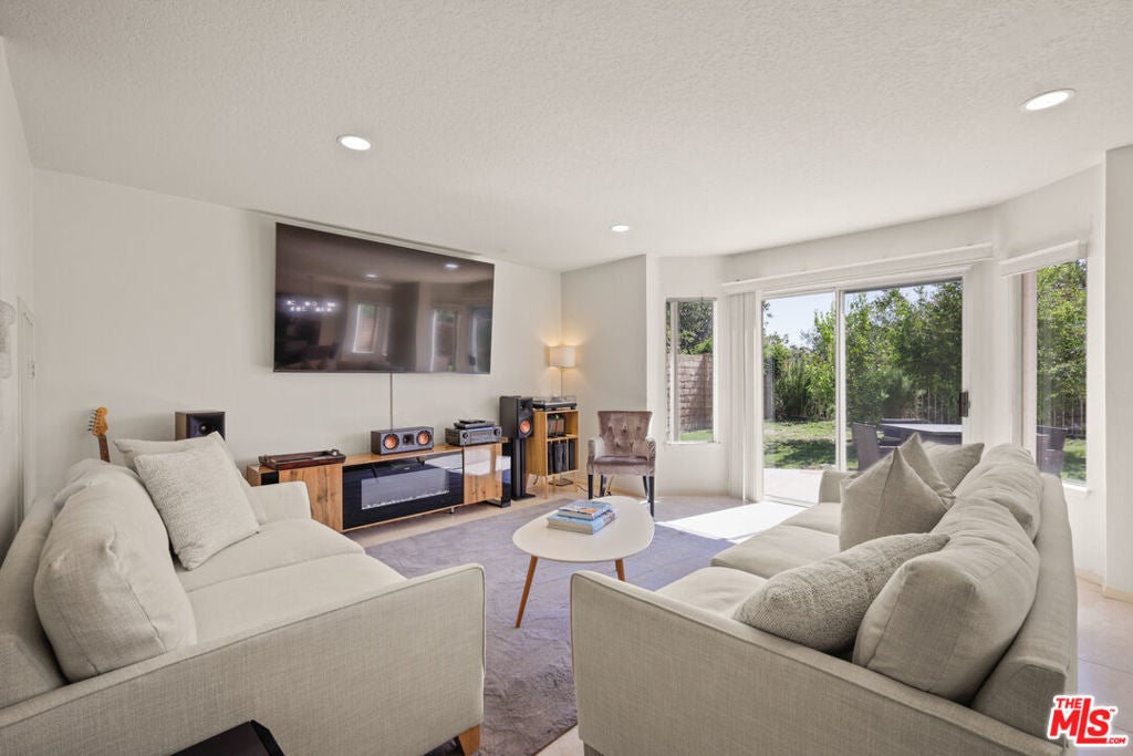 Photo of Listing #25569643