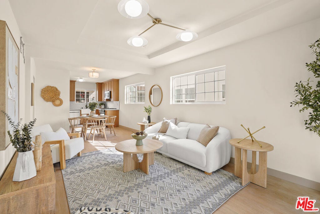 Photo of Listing #25572605