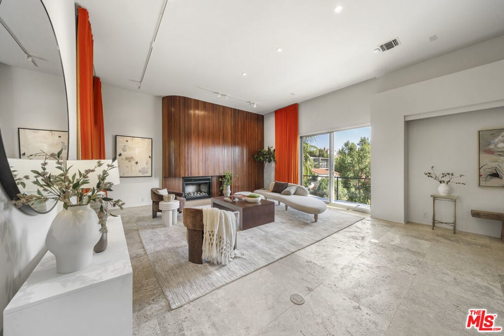 Photo of Listing #25572569