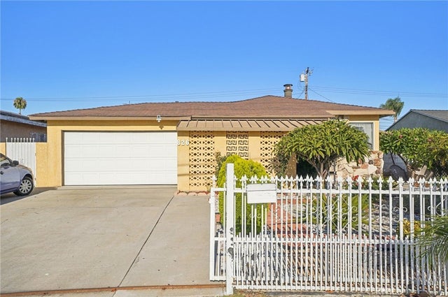 826 Del Valle Avenue, La Puente