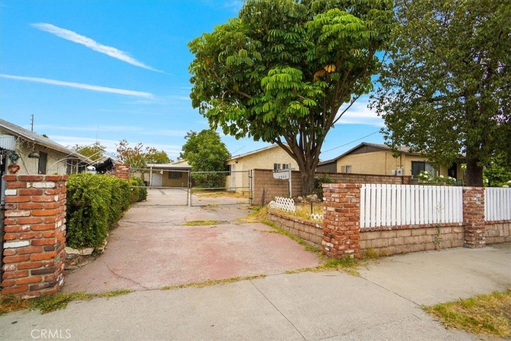 Photo of Listing #SR25167888