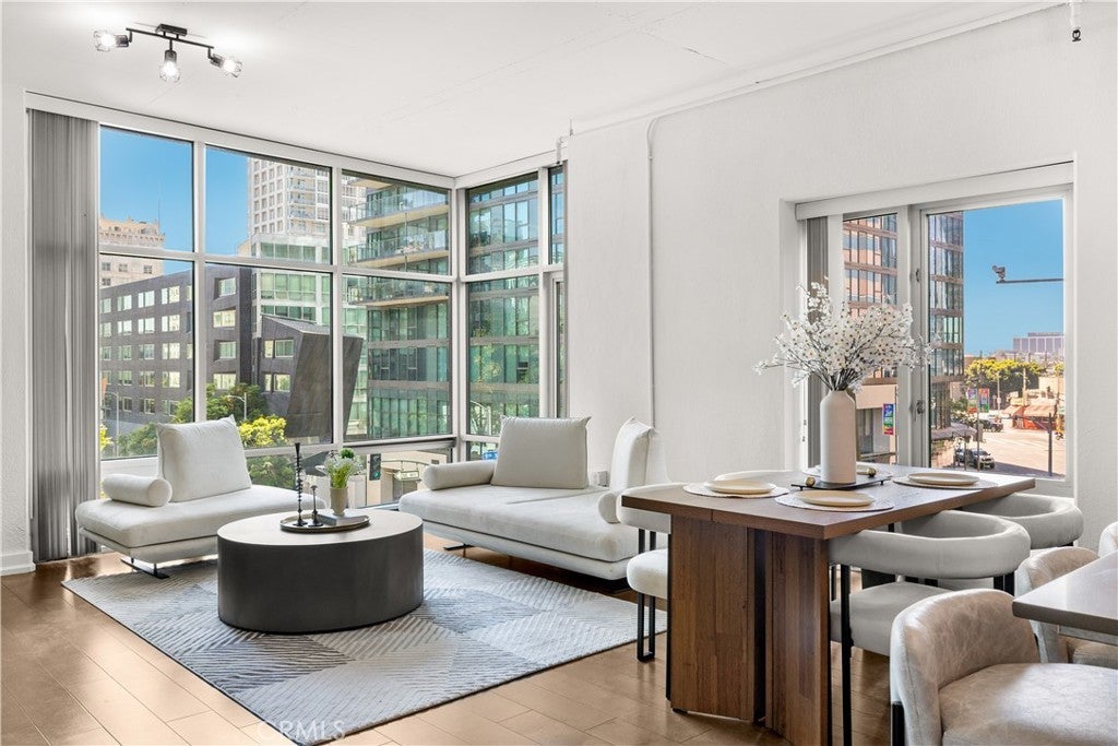 645 9th Street 303, Los Angeles