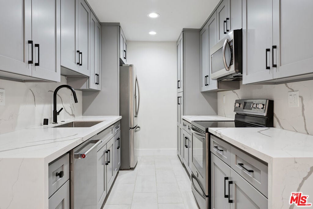 Photo of Listing #25573263