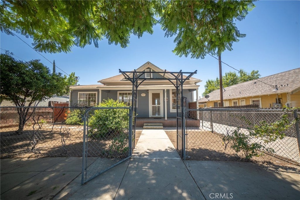 Photo of Listing #IV25173114