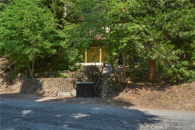 761 Arrowhead Villa Road, Lake Arrowhead