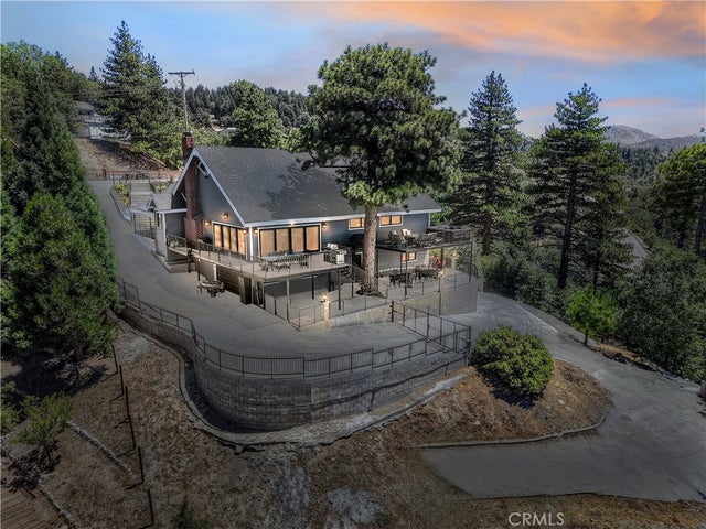 30461 Live Oak Drive, Running Springs