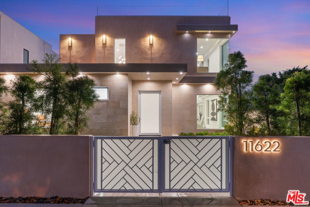 Photo of Listing #25573269