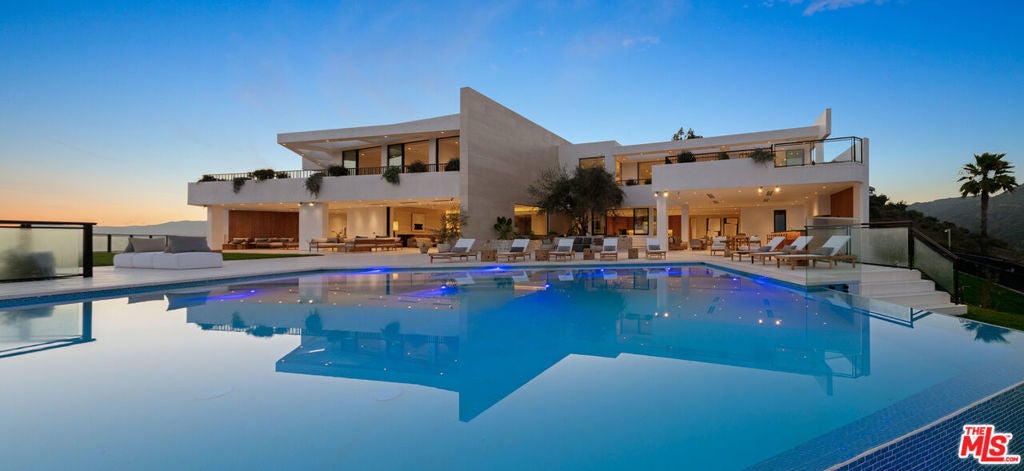 Photo of Listing #25570957