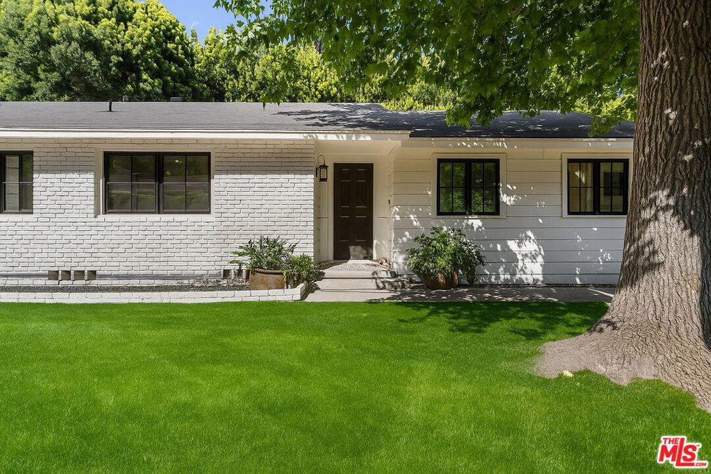 Photo of Listing #25574049