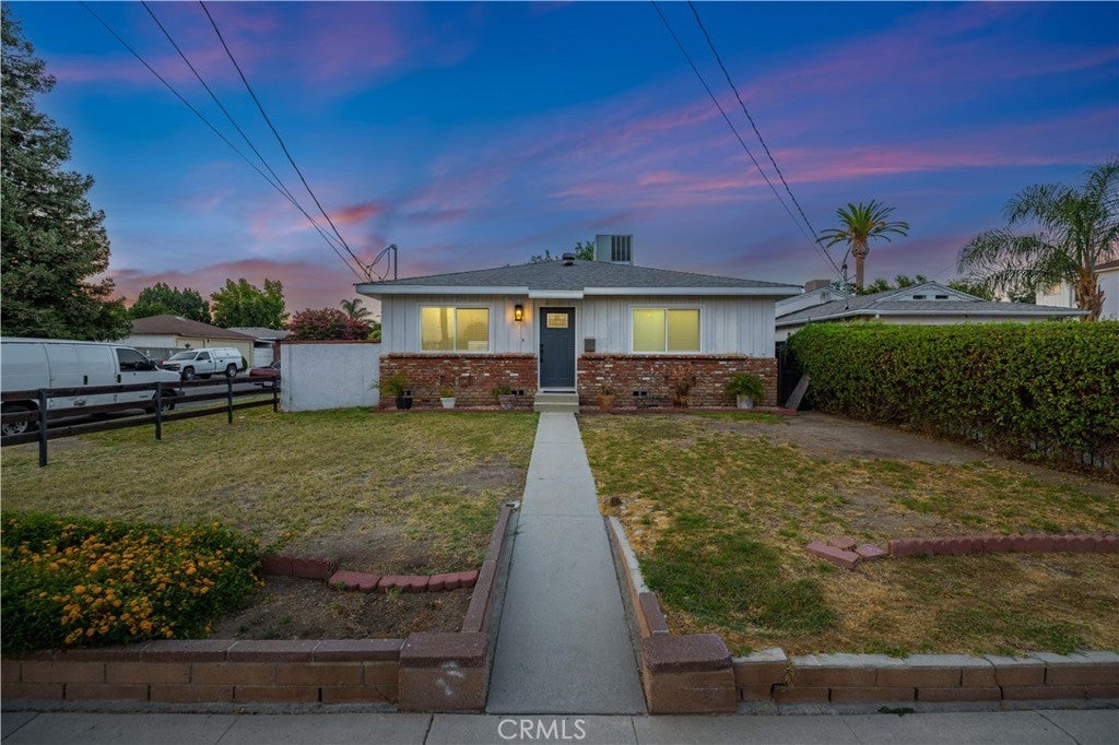 Photo of Listing #SR25175593