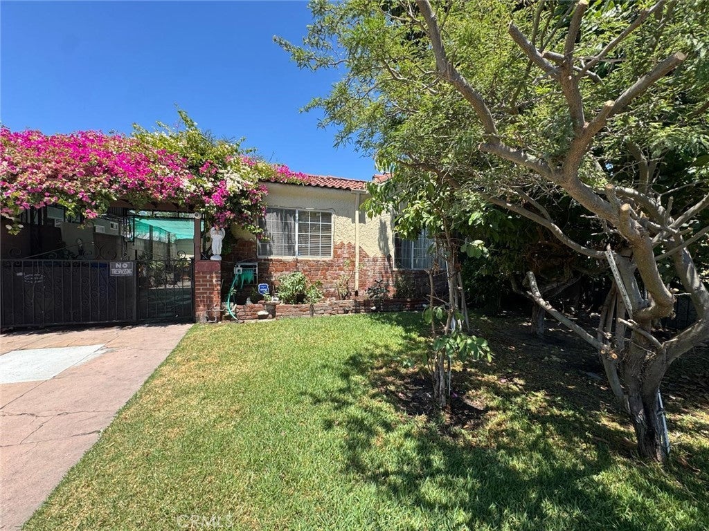 2565 Sale Place, Huntington Park