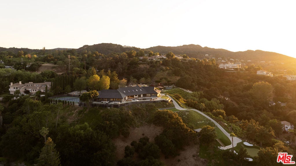 Photo of Listing #25573875