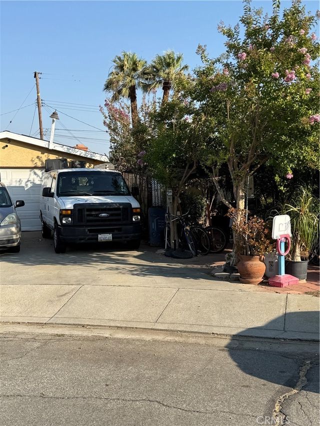 2271 W 7th Street, San Bernardino