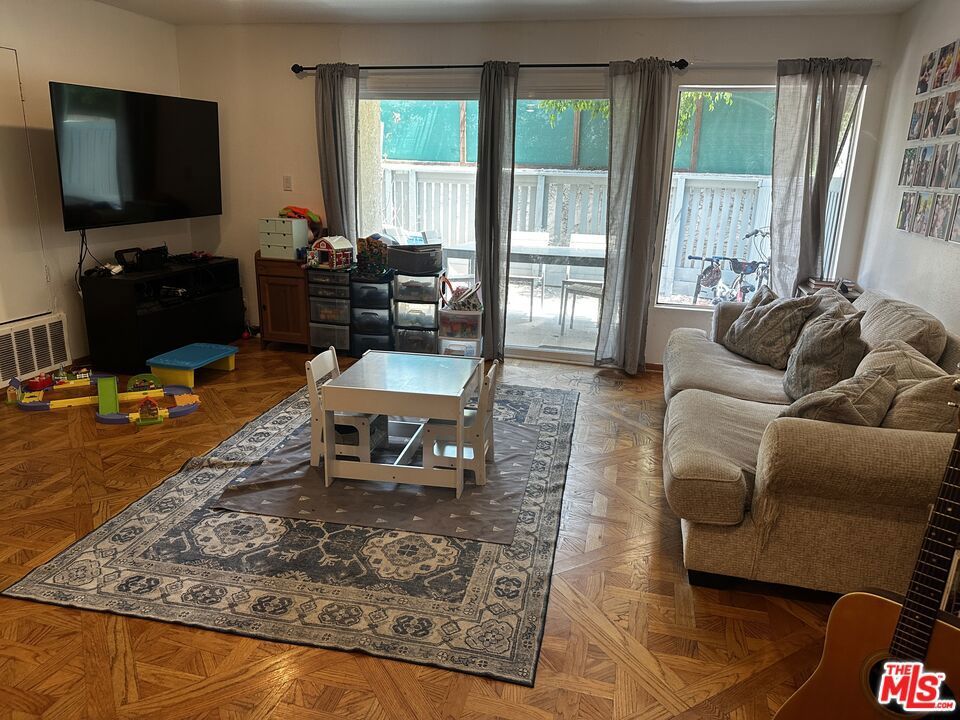 Photo of Listing #25574605