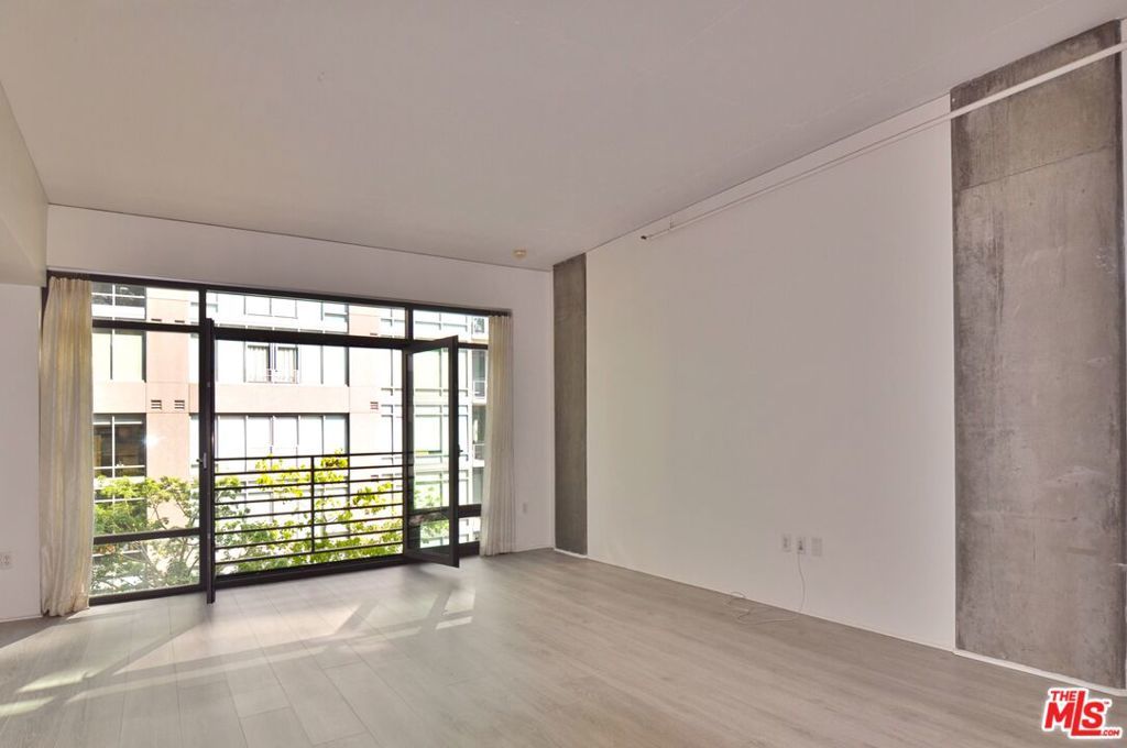 1111 Grand Avenue 907, Los Angeles