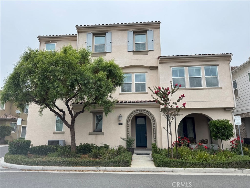 526 Tribella Court, Santa Ana
