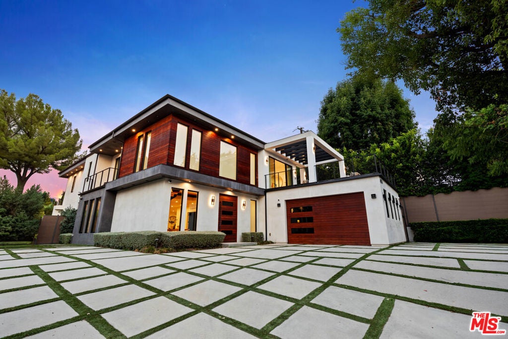 Photo of Listing #25574817