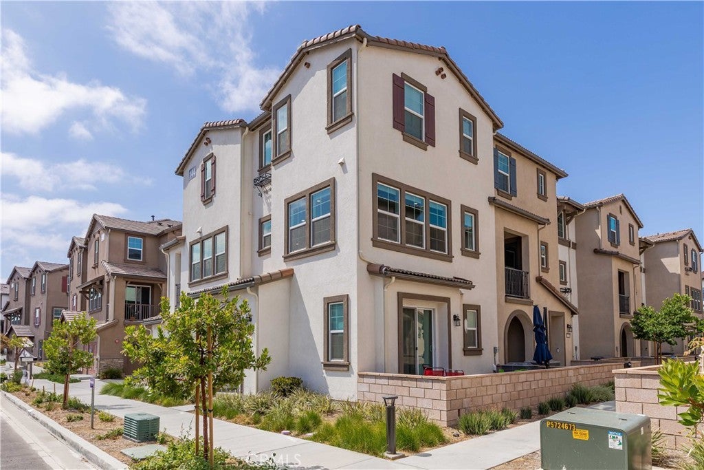 Photo of Listing #SW25174879